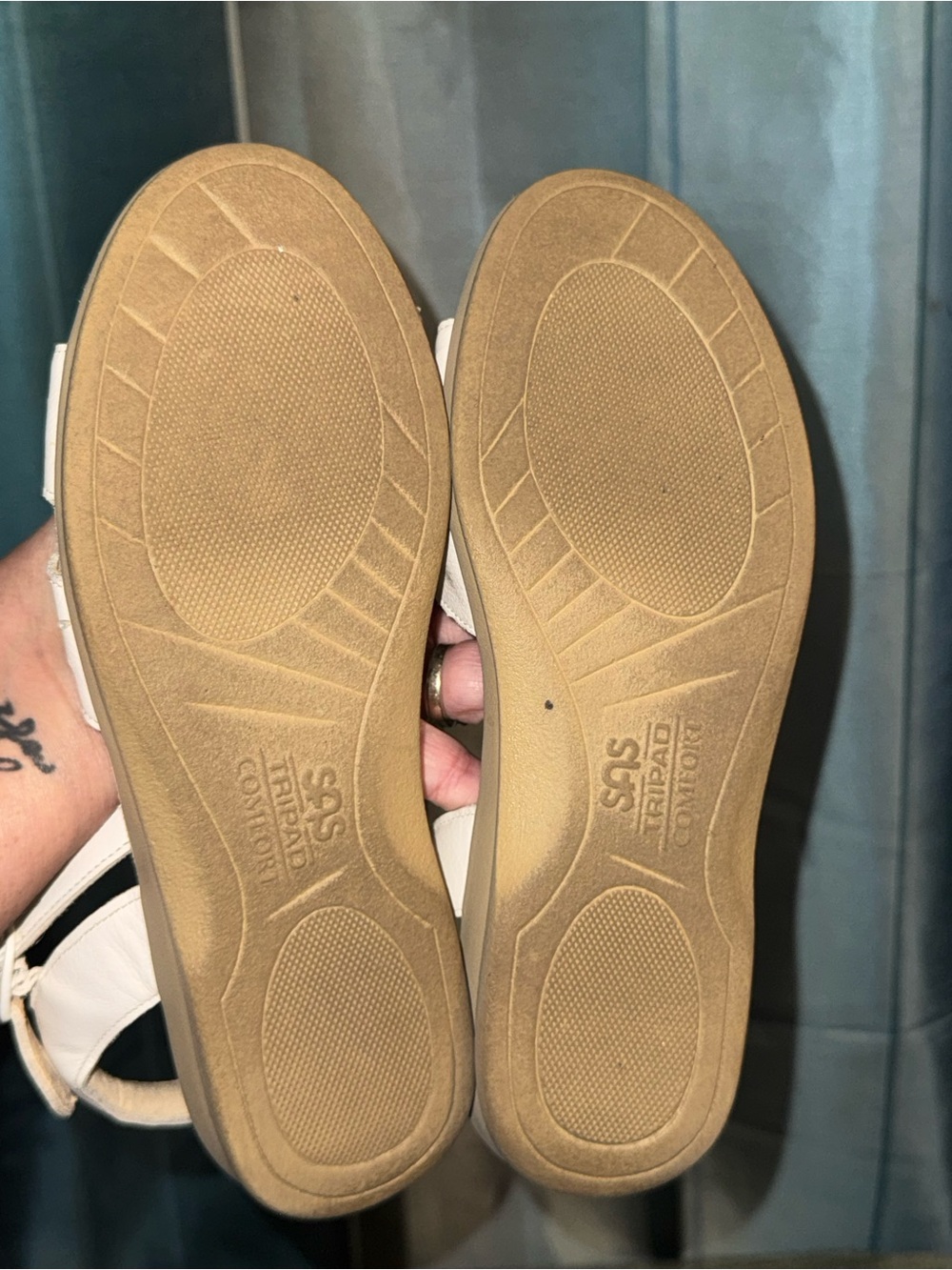 SAS White Leather Women's Comfort Sandals with Buckle Straps - Picture 3 of 4